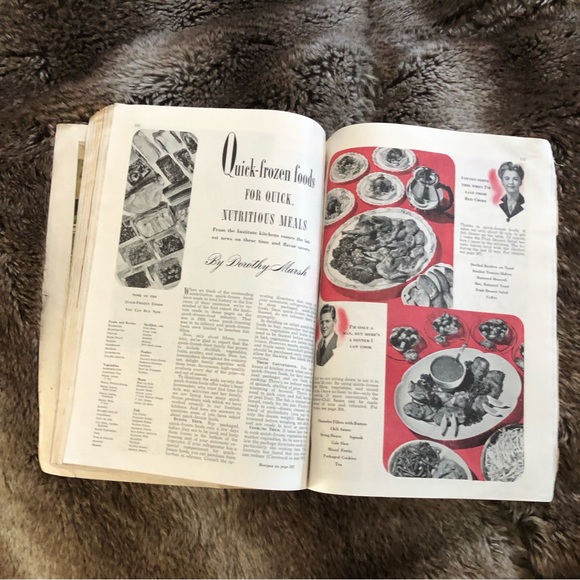 Good Housekeeping Magazine - 25 Cents - October 1942.  Very cool ads and history - Picture 10 of 16